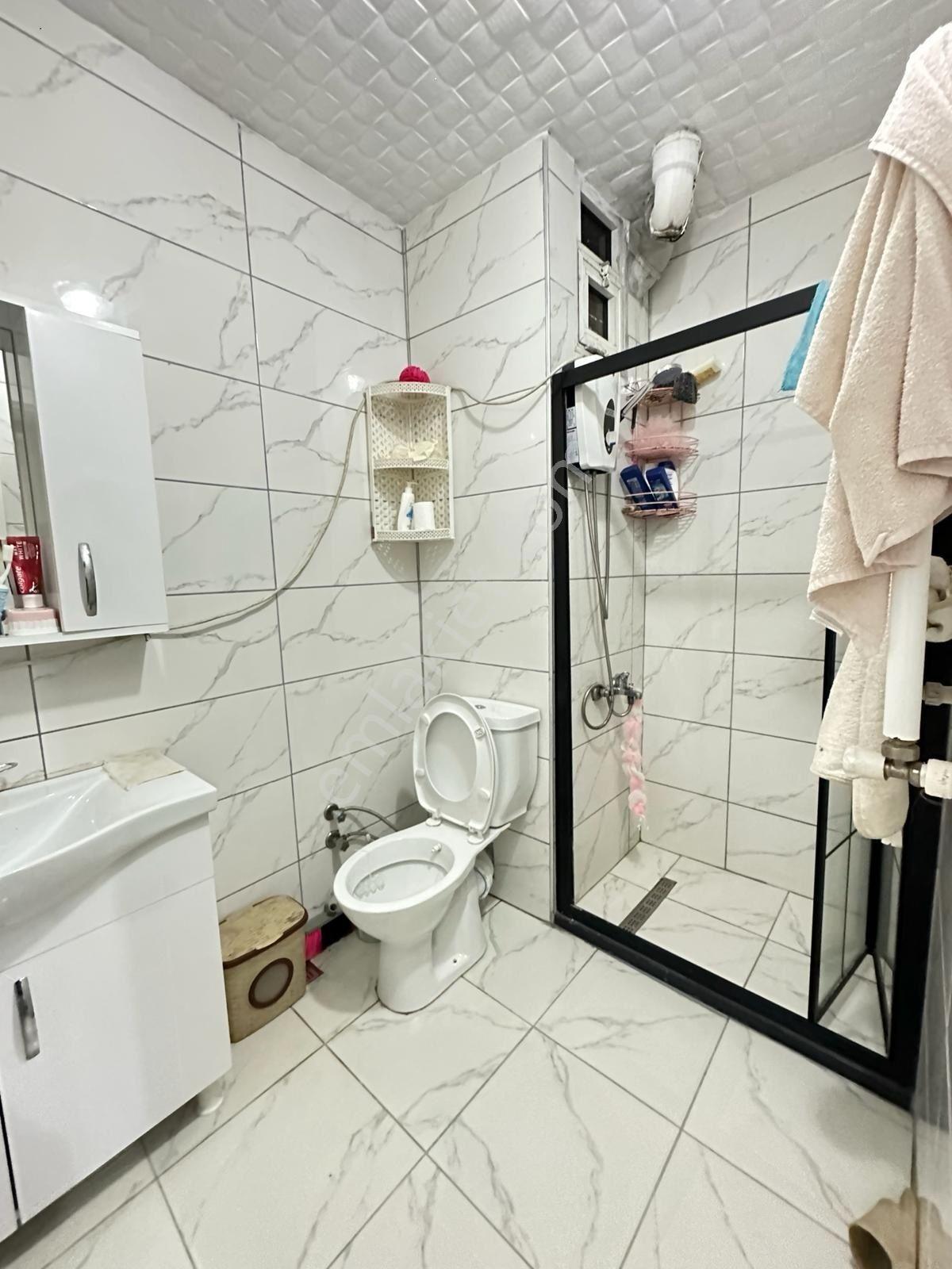 Sultan Muratta Satılık 2+1 75m2 Balkonlu Fırsat Daire — fotoğraf 13