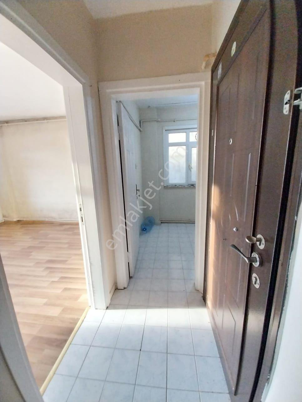 Sultan Muratta Satılık 2+1 75m2 Balkonlu Fırsat Daire — fotoğraf 17