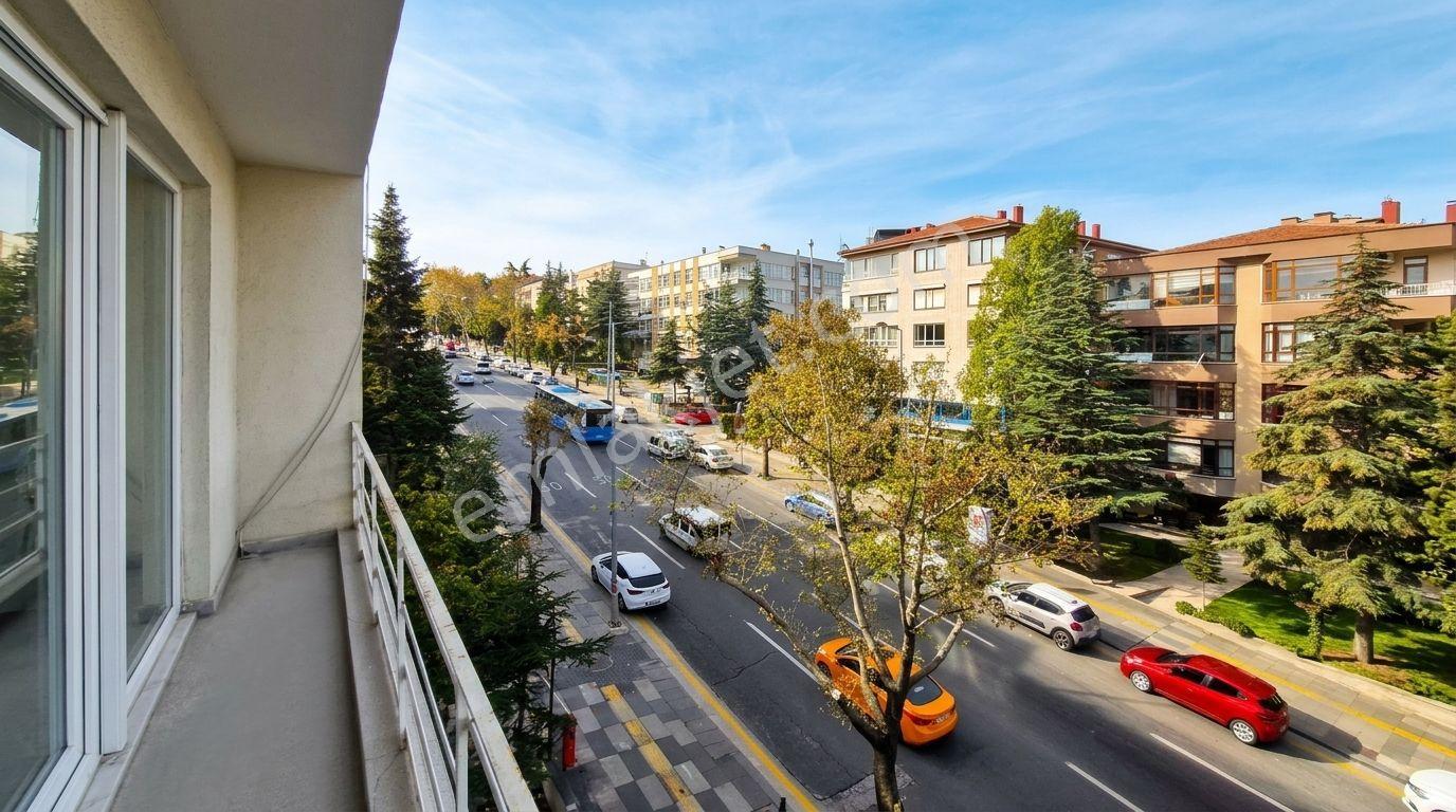 Cinnahta Cadde Cepheli Otoparklı Satılık 2+1 Daire — fotoğraf 13