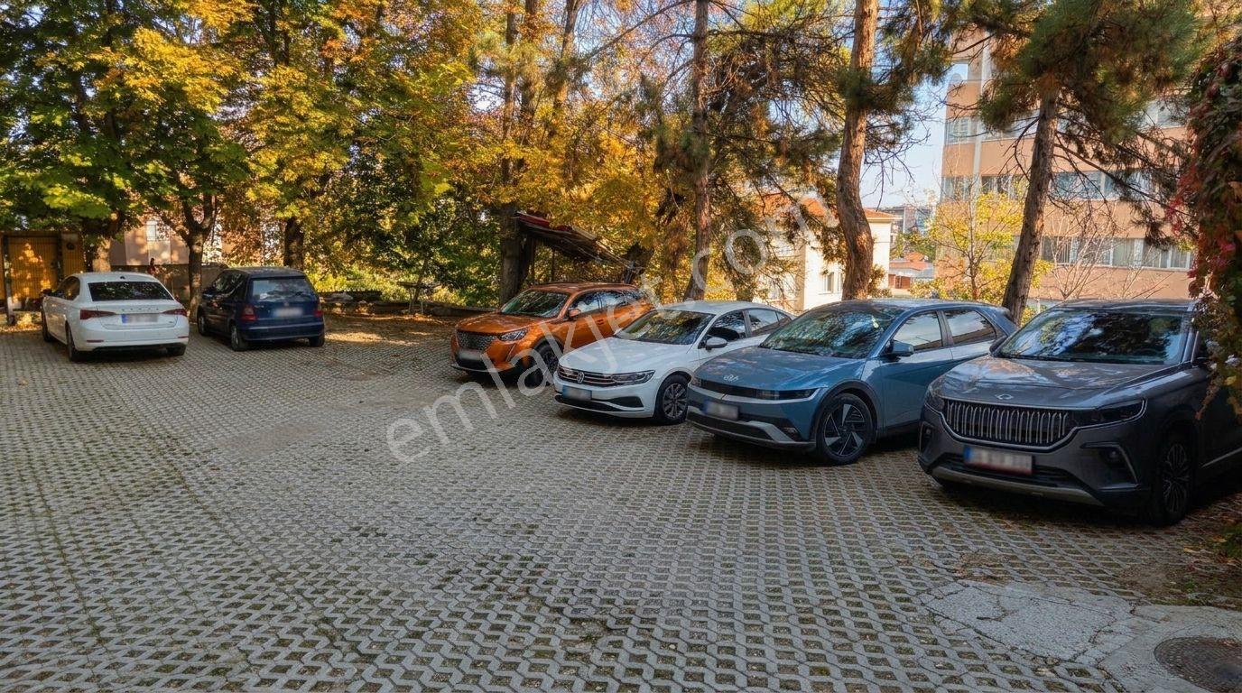 Cinnahta Cadde Cepheli Otoparklı Satılık 2+1 Daire — fotoğraf 23