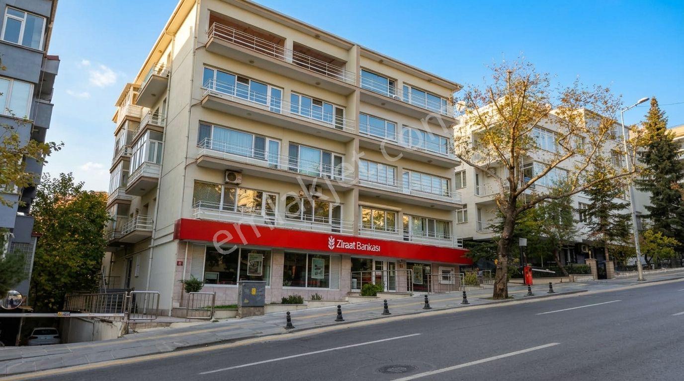 Cinnahta Cadde Cepheli Otoparklı Satılık 2+1 Daire — fotoğraf 25