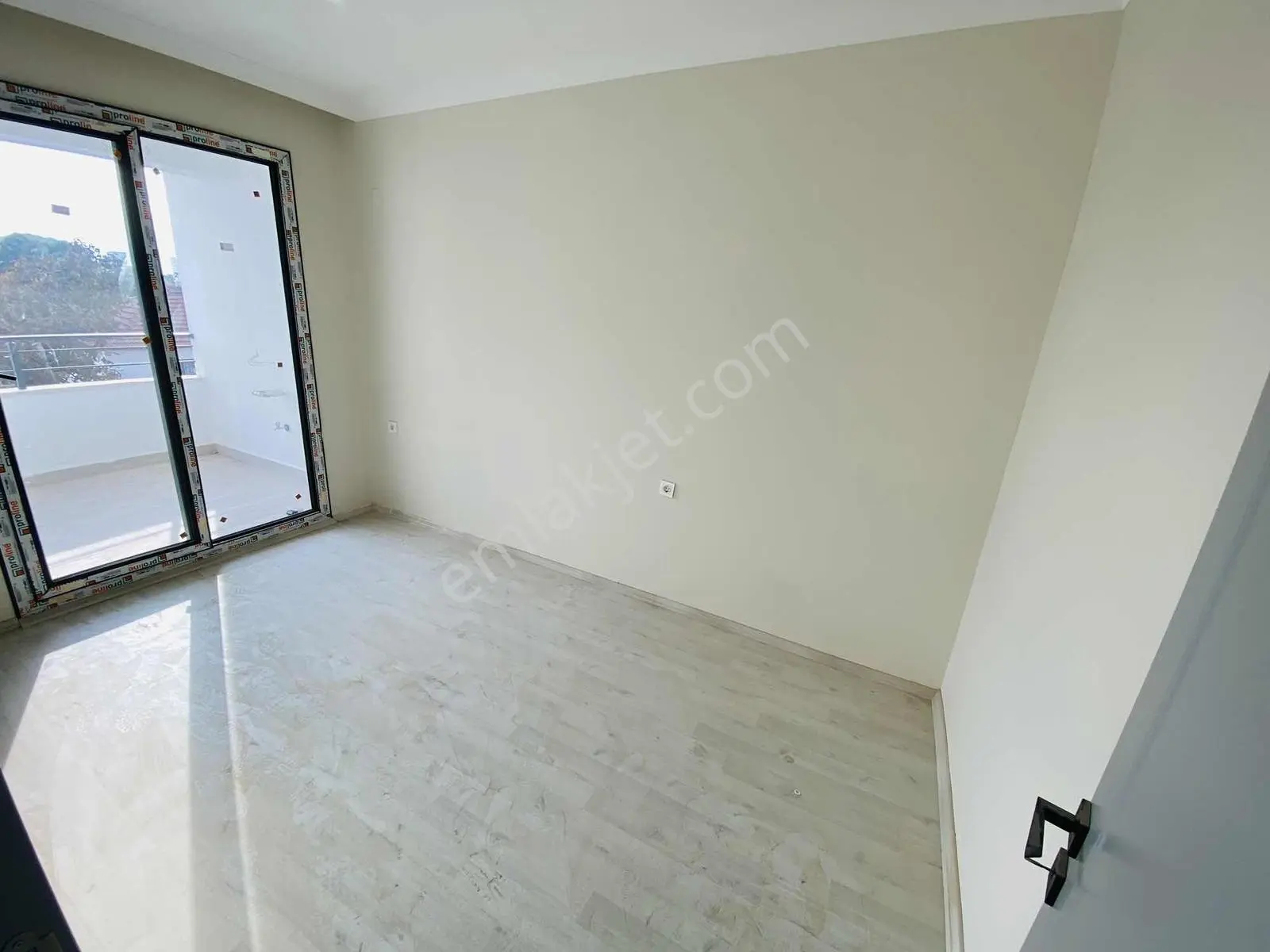 Merkezde Asansörlü Uygun Fiyatlı Kullanışlı 1+1 Daire — fotoğraf 16