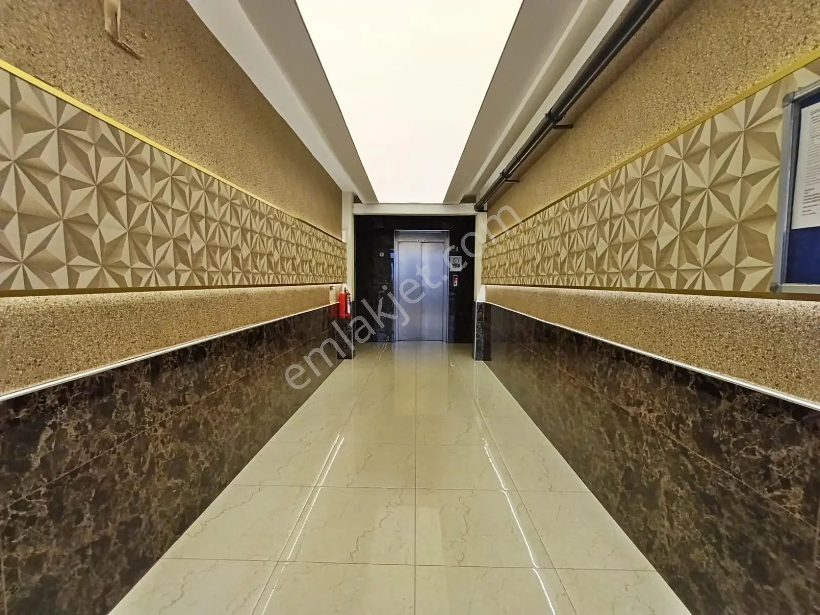 ▀güç'ten Akçayda Havuzlu Otoparklı Full Eşyalı Kelepir Lüx Daire — fotoğraf 5