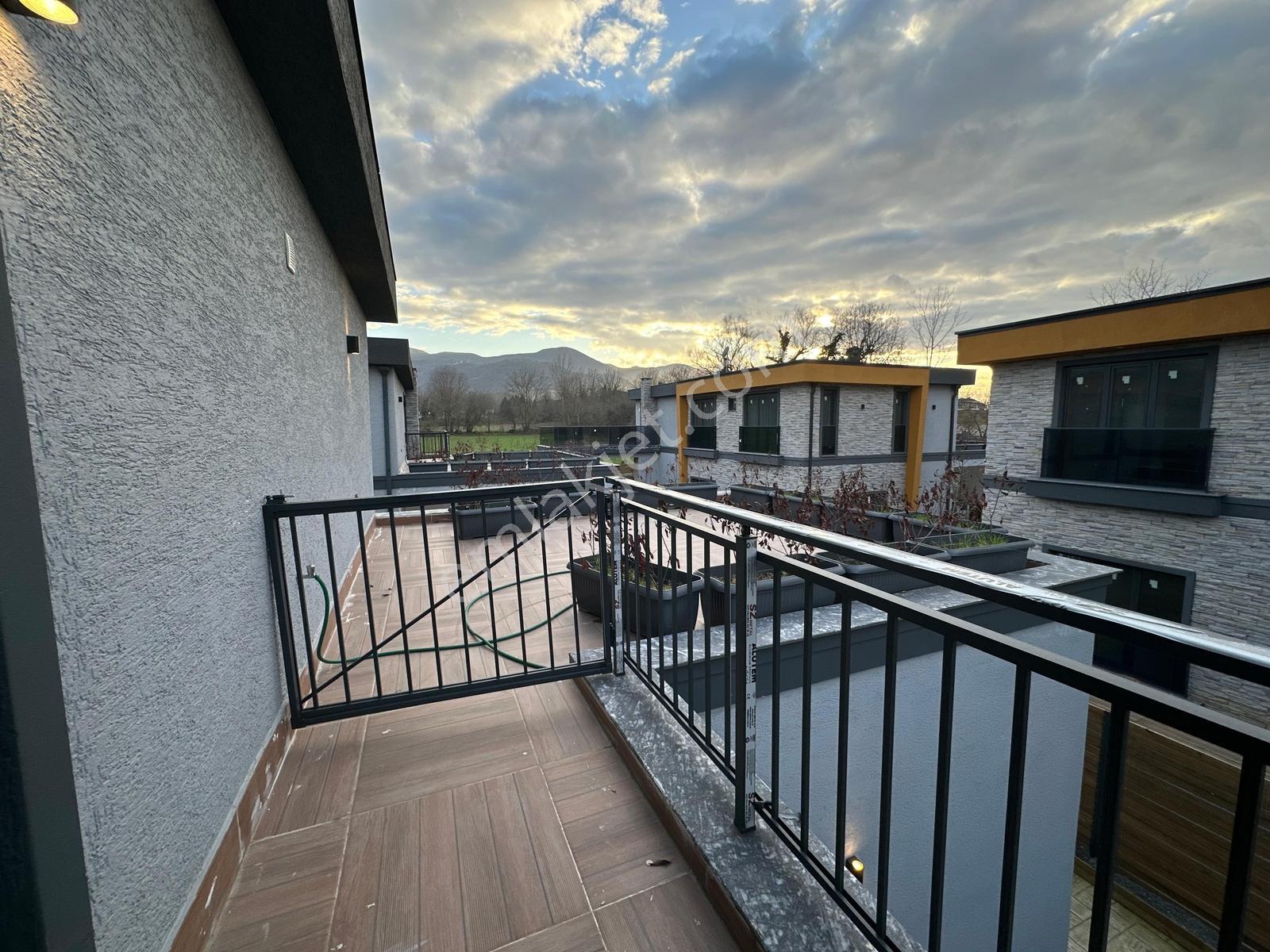 Kartepe Premıum Lıfe Sit. Satılık Ultra Lüks Villa — fotoğraf 25