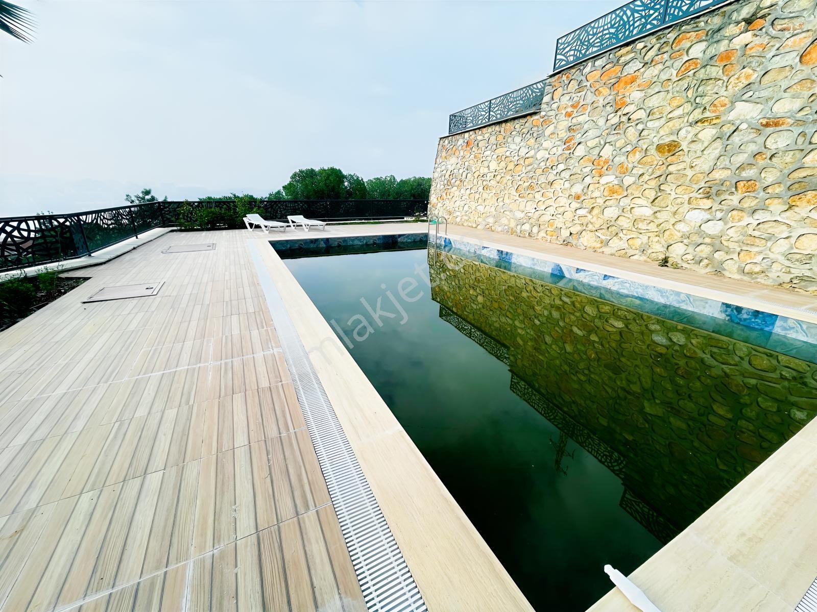 Özkandan Havuzlu Sitede Müstakil Bahçe 3+1 145 M² Satılık Daire — fotoğraf 2