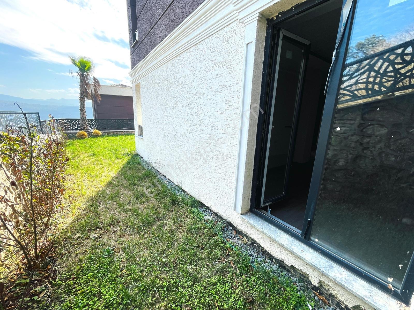 Özkandan Havuzlu Sitede Müstakil Bahçe 3+1 145 M² Satılık Daire — fotoğraf 6
