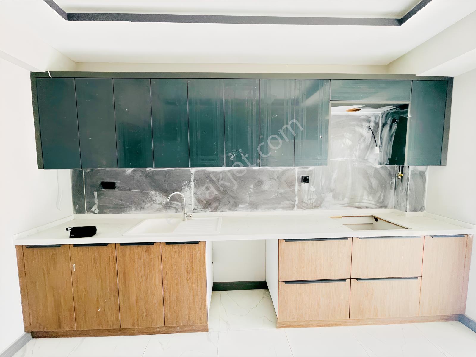 Özkandan Havuzlu Sitede Müstakil Bahçe 3+1 145 M² Satılık Daire — fotoğraf 9