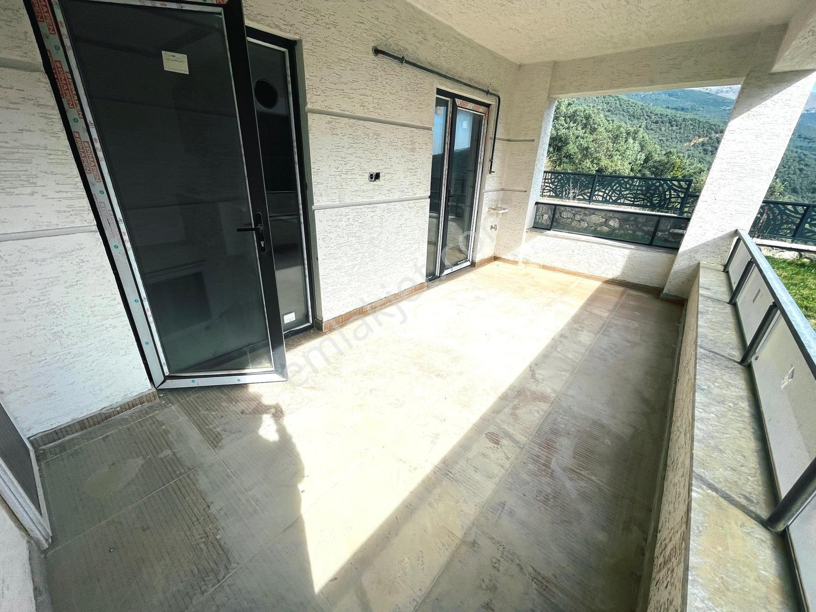 Özkandan Havuzlu Sitede Müstakil Bahçe 3+1 145 M² Satılık Daire — fotoğraf 13