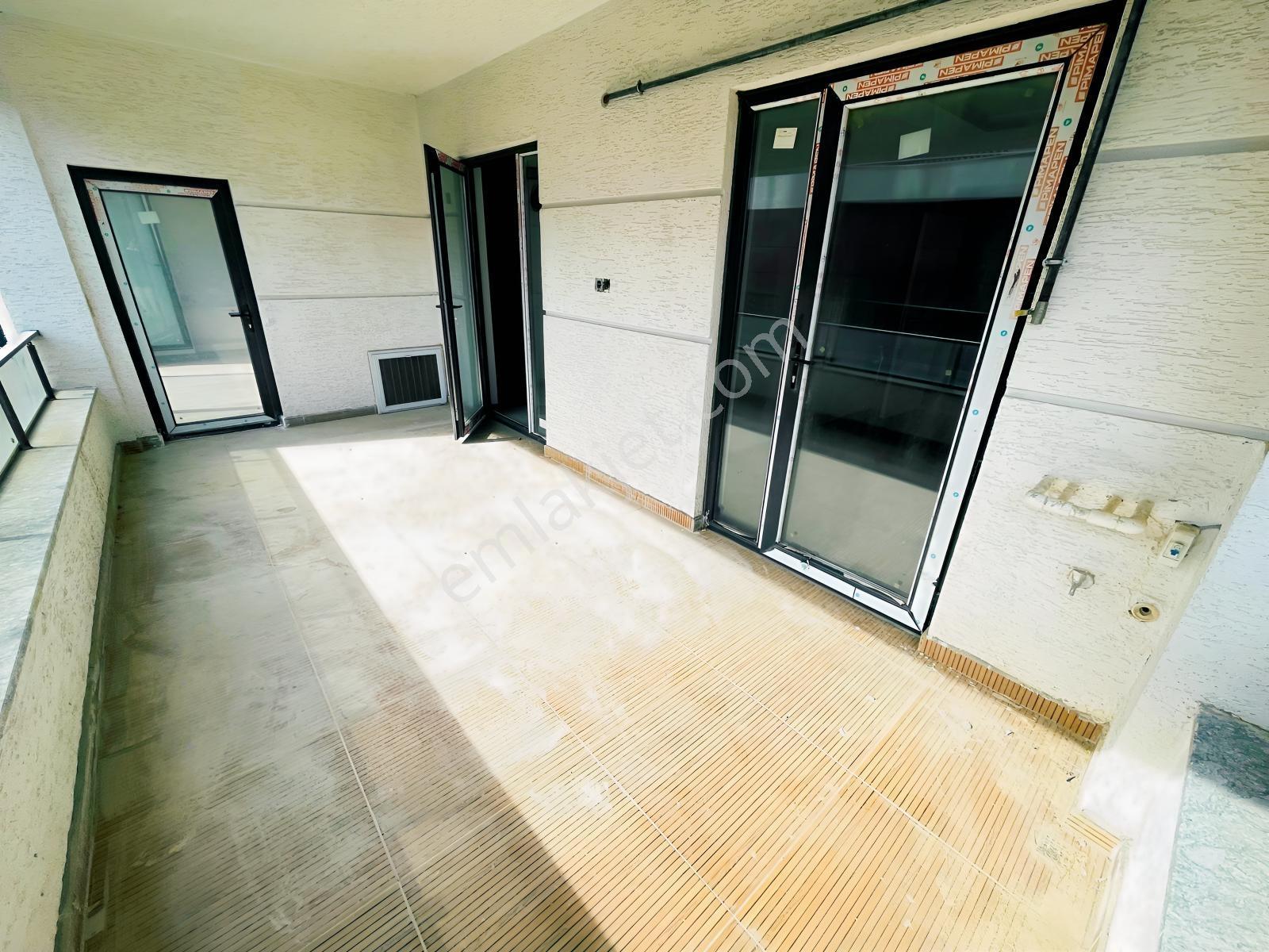 Özkandan Havuzlu Sitede Müstakil Bahçe 3+1 145 M² Satılık Daire — fotoğraf 20