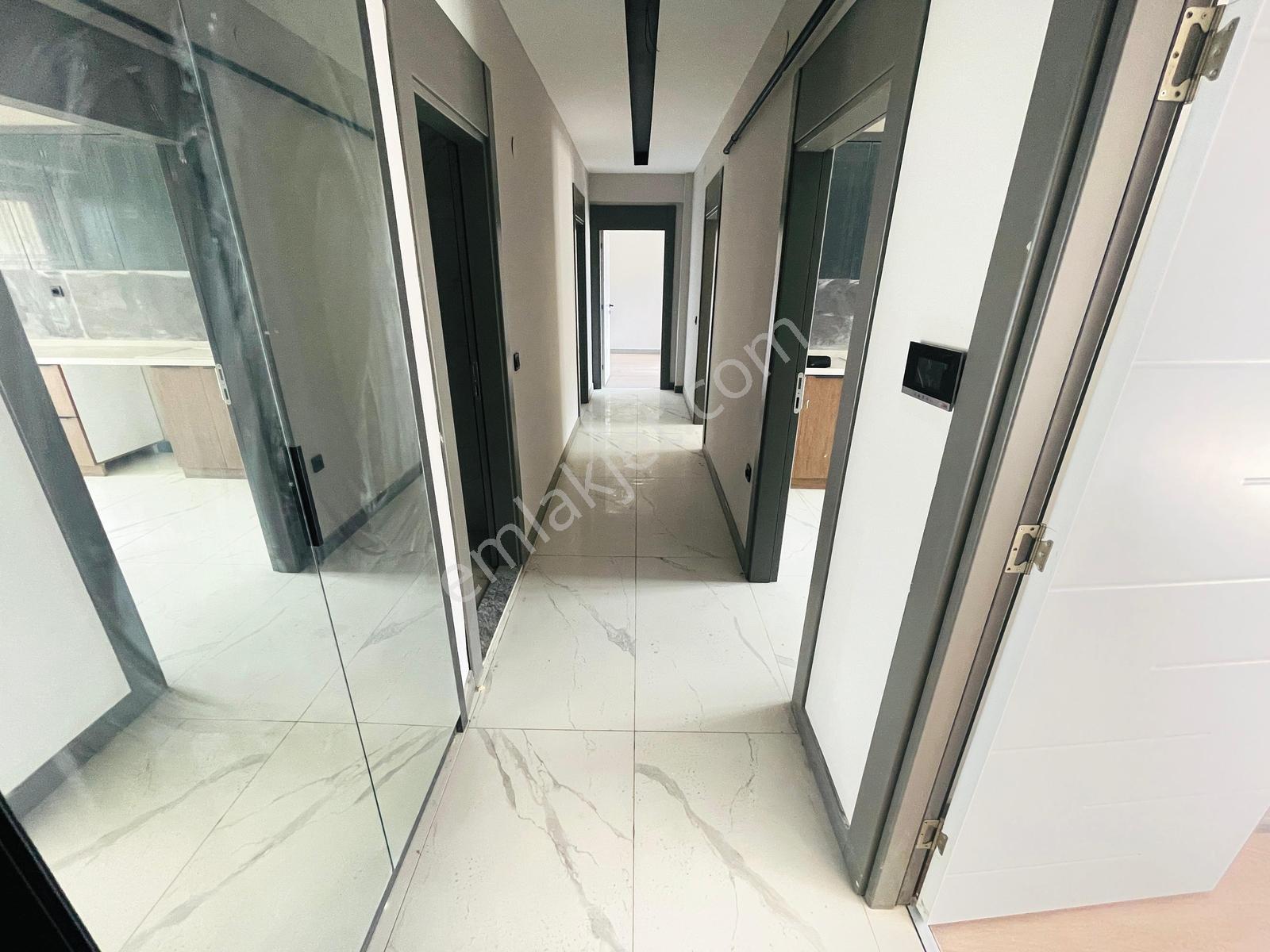 Özkandan Havuzlu Sitede Müstakil Bahçe 3+1 145 M² Satılık Daire — fotoğraf 21