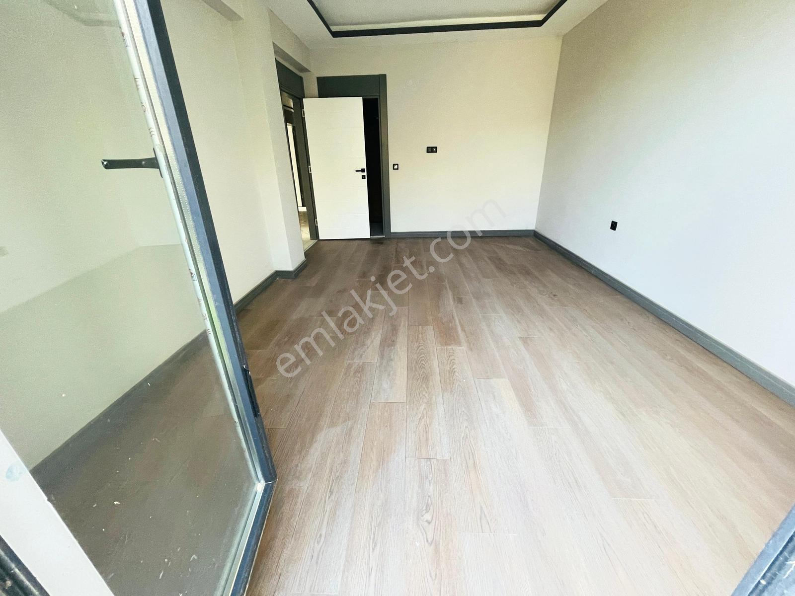 Özkandan Havuzlu Sitede Müstakil Bahçe 3+1 145 M² Satılık Daire — fotoğraf 24