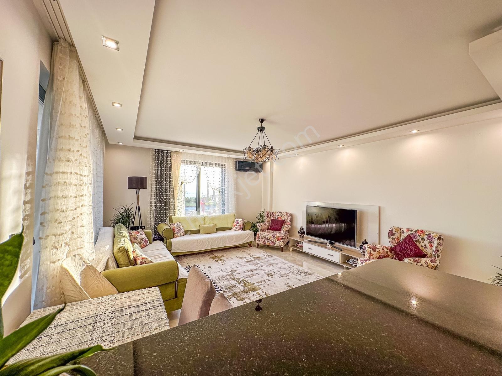 Kleopatra Plajı Karşısında Denize Sıfır 3+1 Satılık Daire — fotoğraf 7
