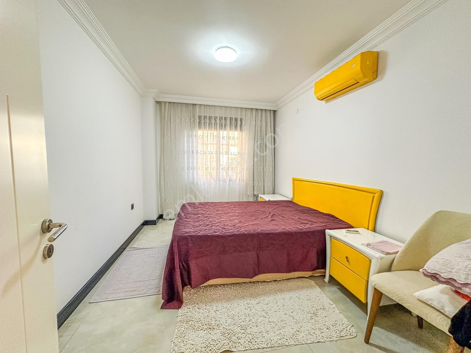 Kleopatra Plajı Karşısında Denize Sıfır 3+1 Satılık Daire — fotoğraf 15