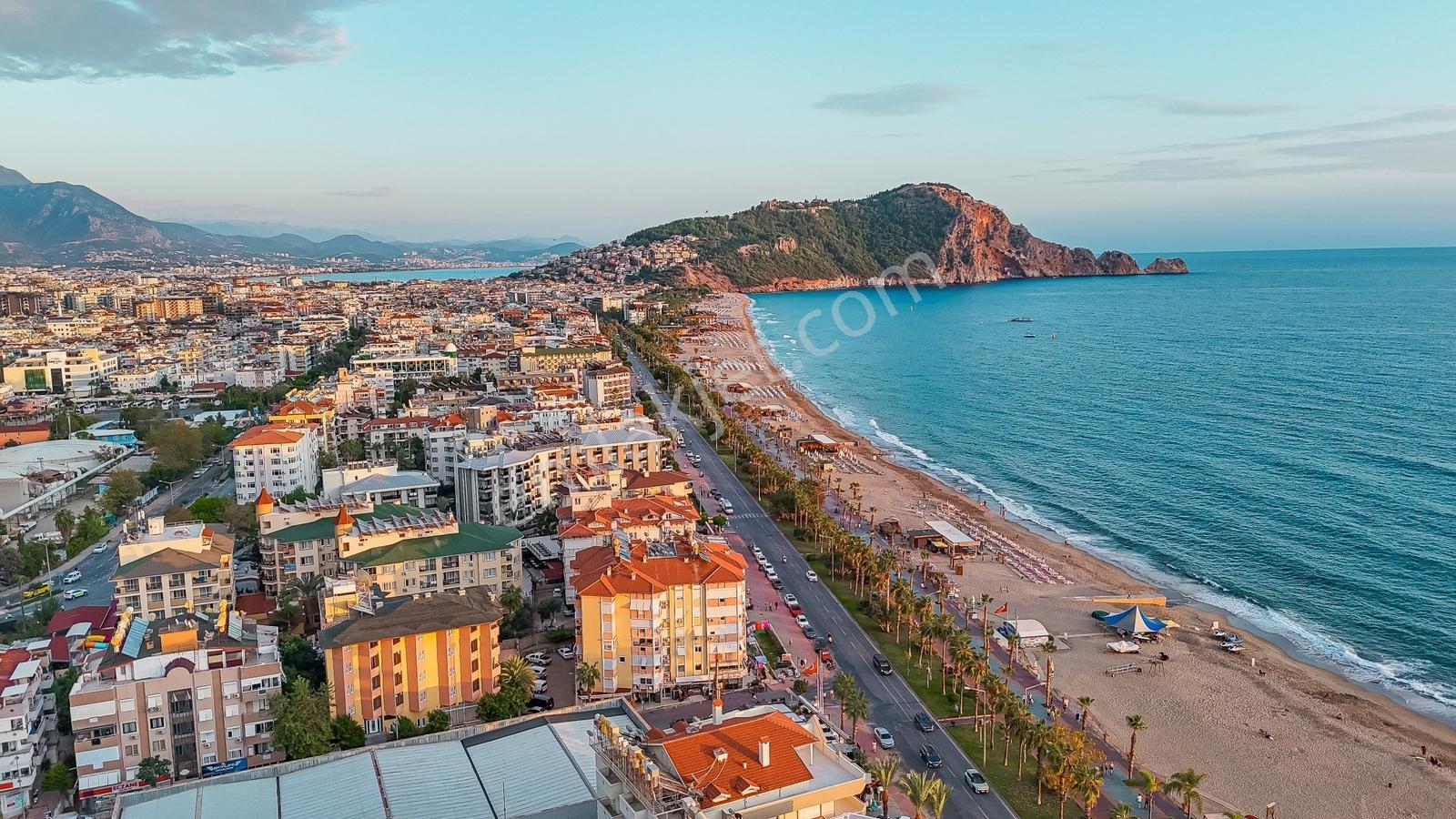 Kleopatra Plajı Karşısında Denize Sıfır 3+1 Satılık Daire — fotoğraf 18