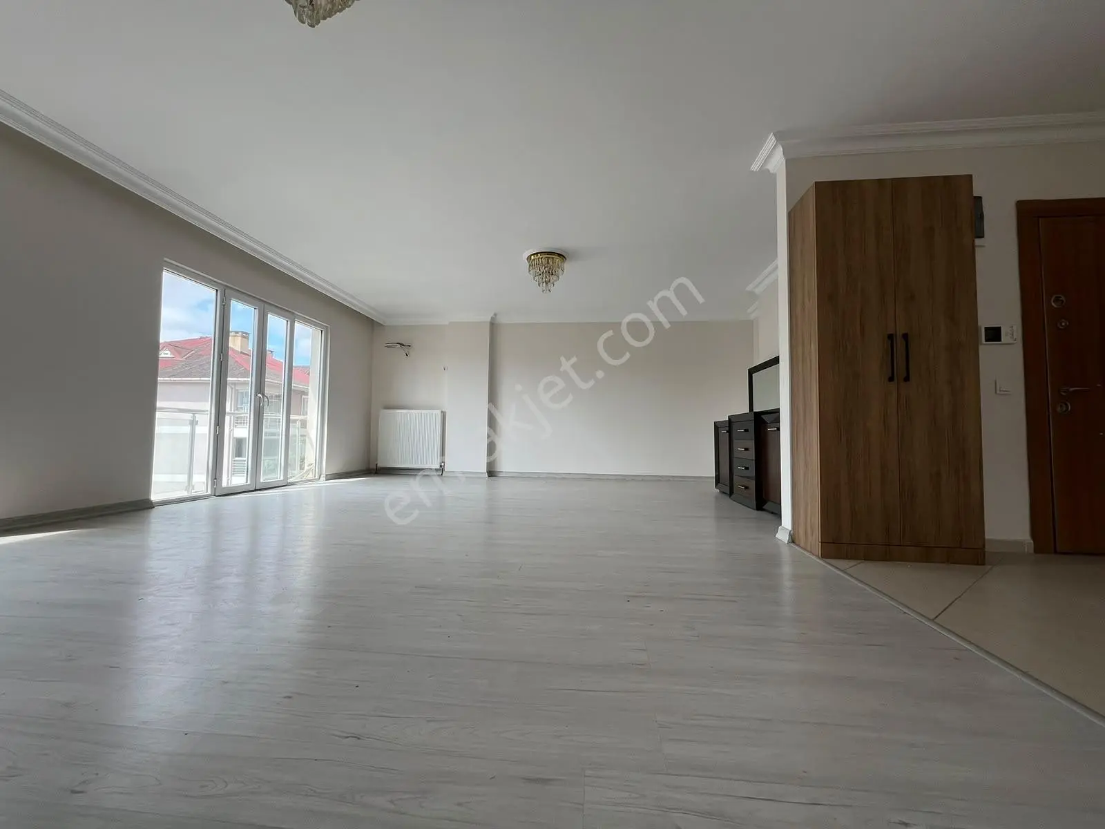 Metro 1 Dk Pendikte Deniz Manzaralı Bölgenin En Geniş 4+2 Daire — fotoğraf 7