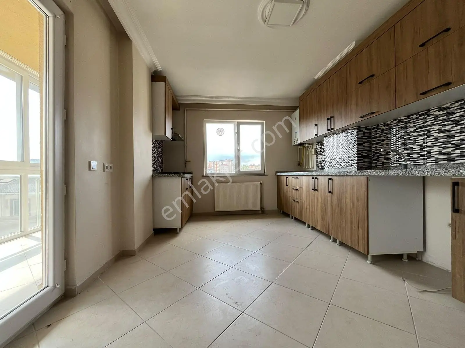 Metro 1 Dk Pendikte Deniz Manzaralı Bölgenin En Geniş 4+2 Daire — fotoğraf 8