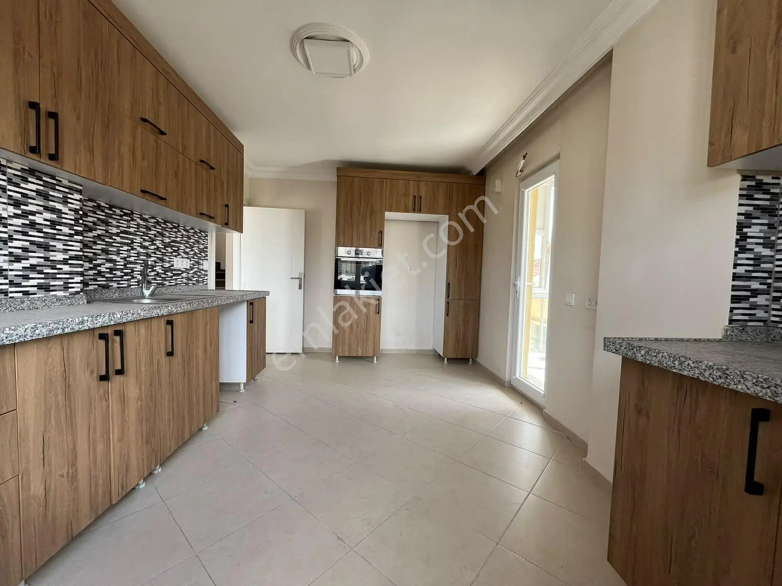 Metro 1 Dk Pendikte Deniz Manzaralı Bölgenin En Geniş 4+2 Daire — fotoğraf 9