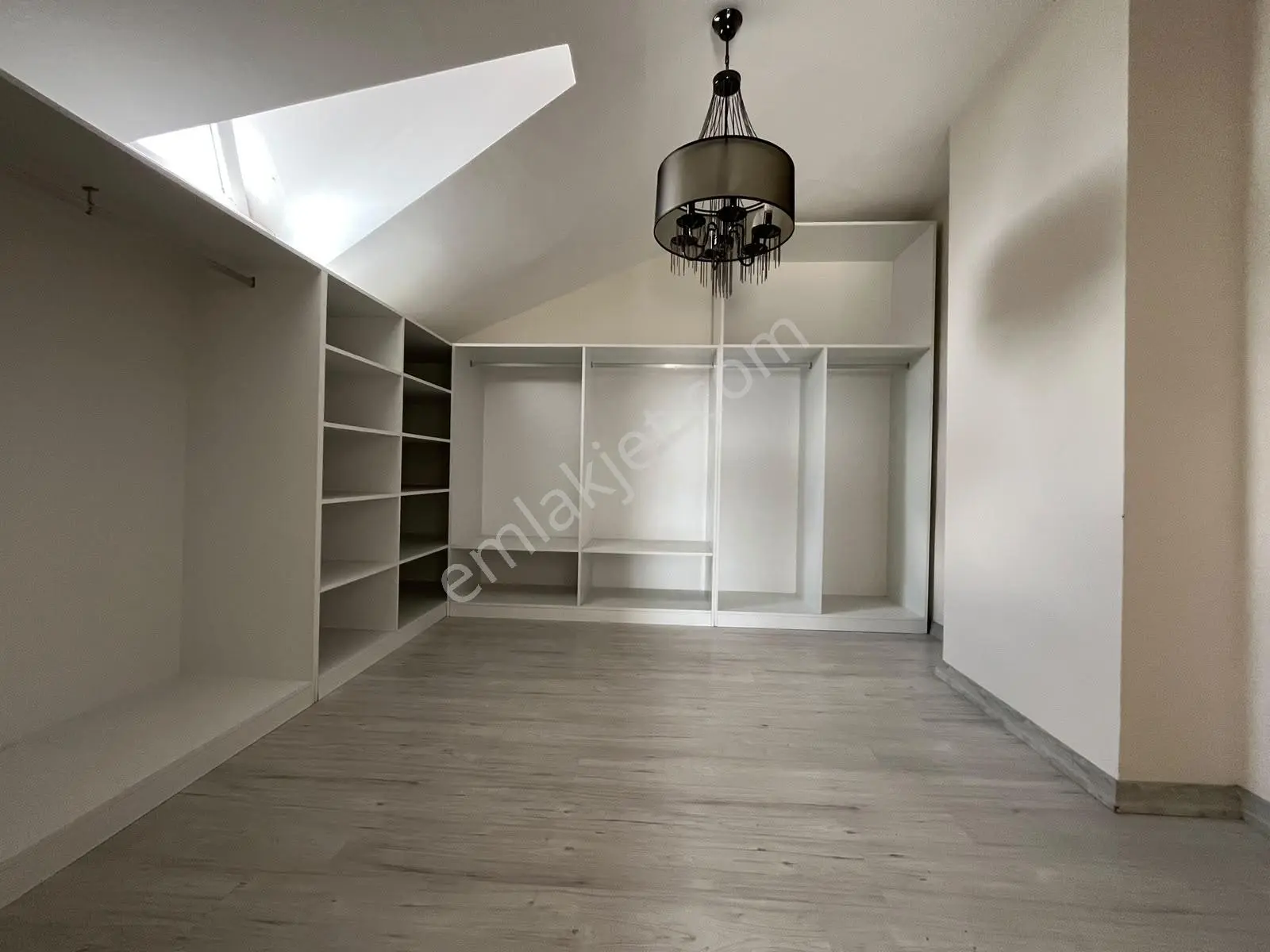 Metro 1 Dk Pendikte Deniz Manzaralı Bölgenin En Geniş 4+2 Daire — fotoğraf 21