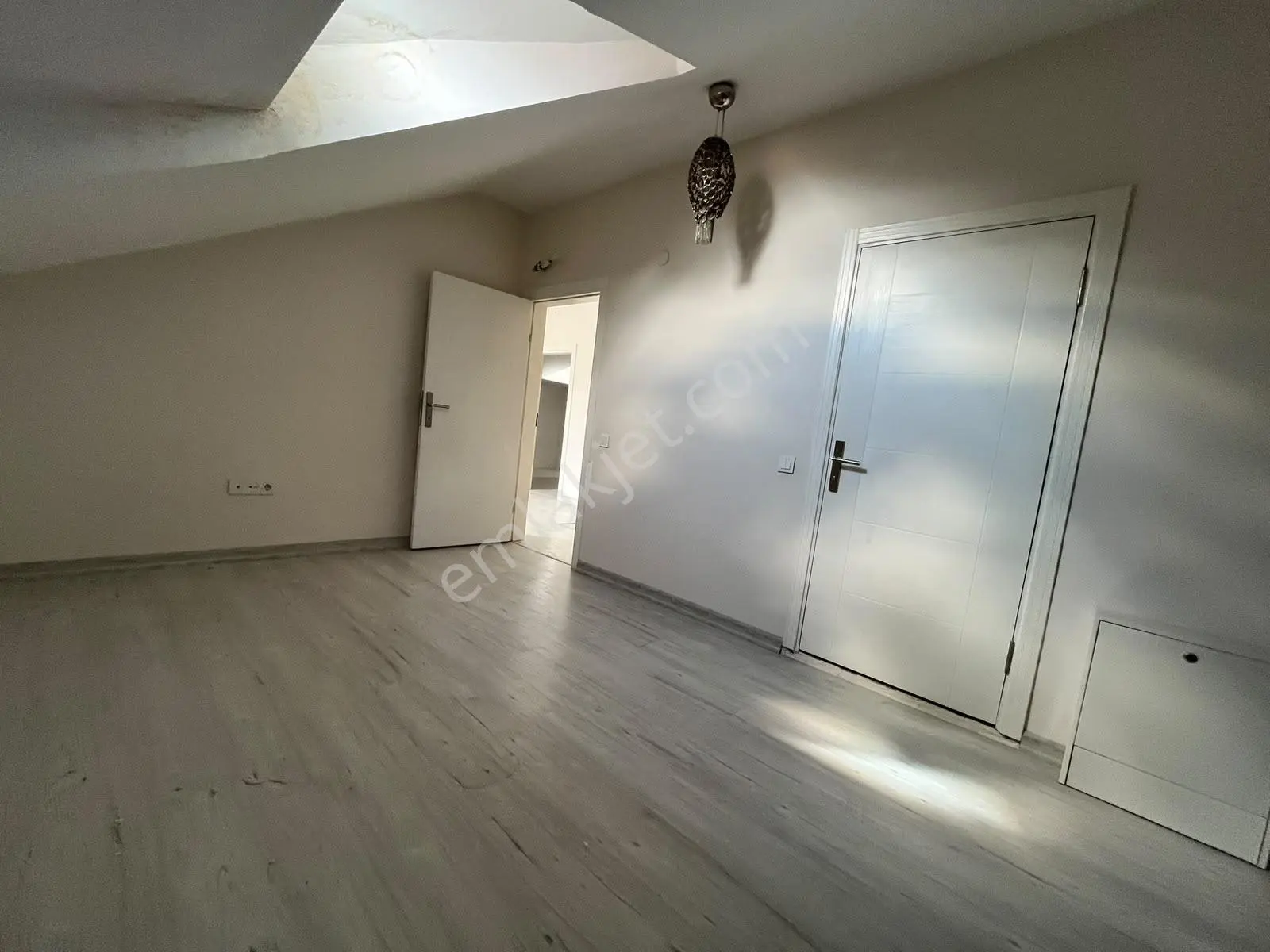 Metro 1 Dk Pendikte Deniz Manzaralı Bölgenin En Geniş 4+2 Daire — fotoğraf 32