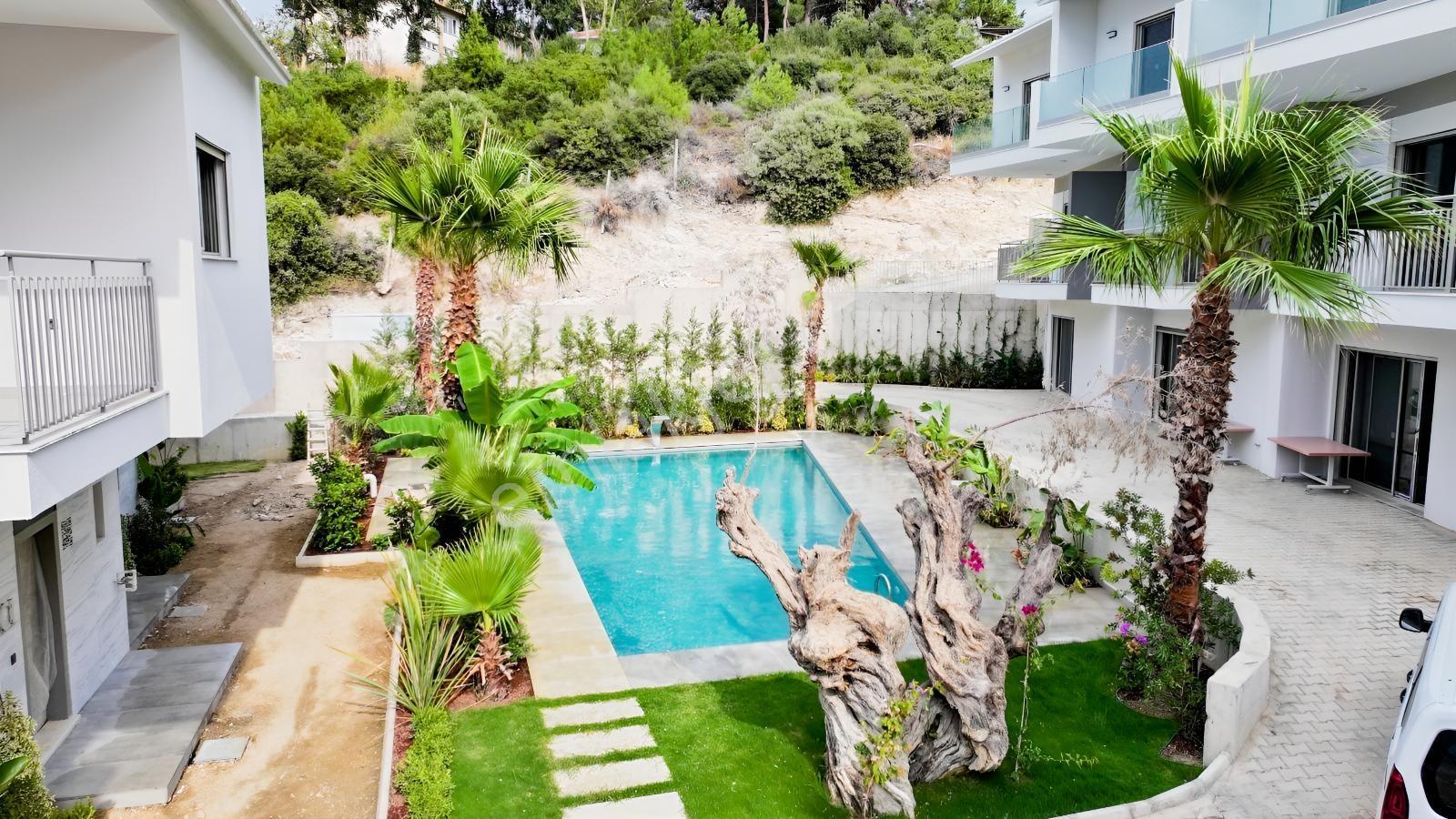 Urla Da Denize Yürüme Mesafesinde Site İçinde 5+1 Villa — fotoğraf 4