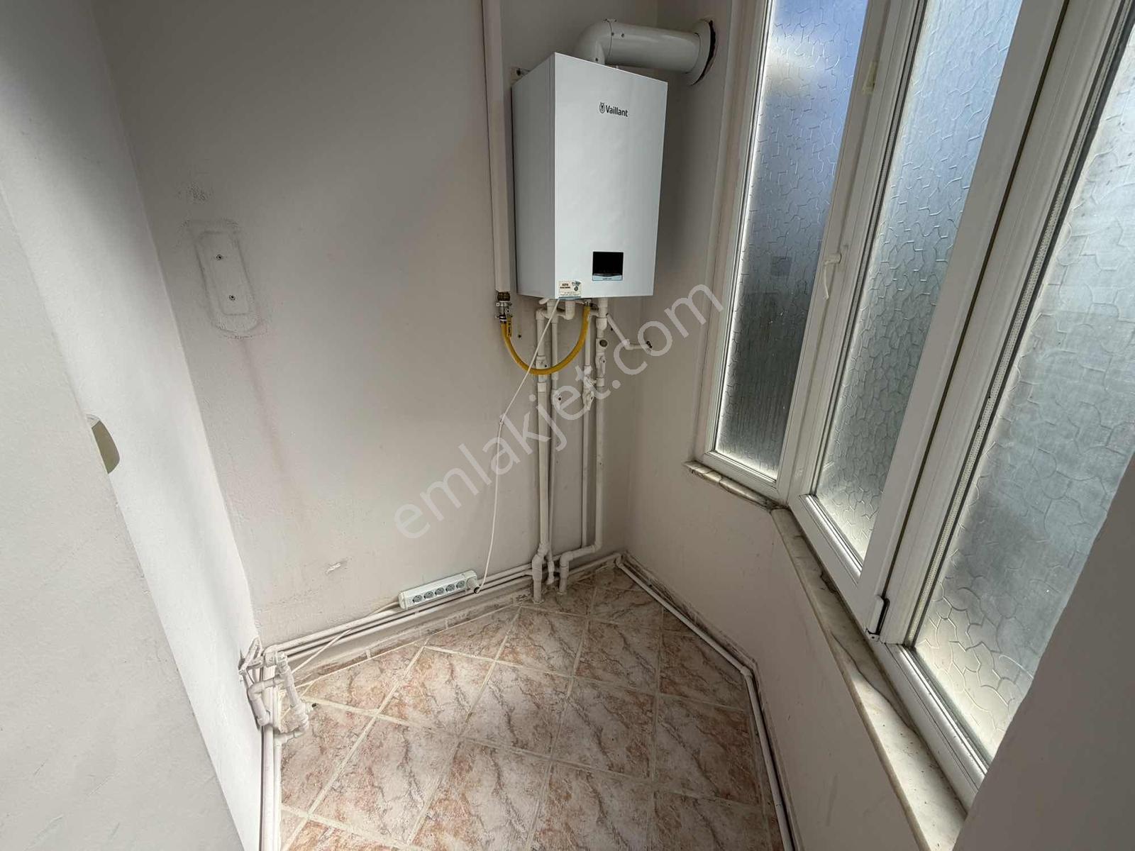 Fenerde Yüzme Havuzlu Site İçerisinde 3+1 Arakat Daire — fotoğraf 11
