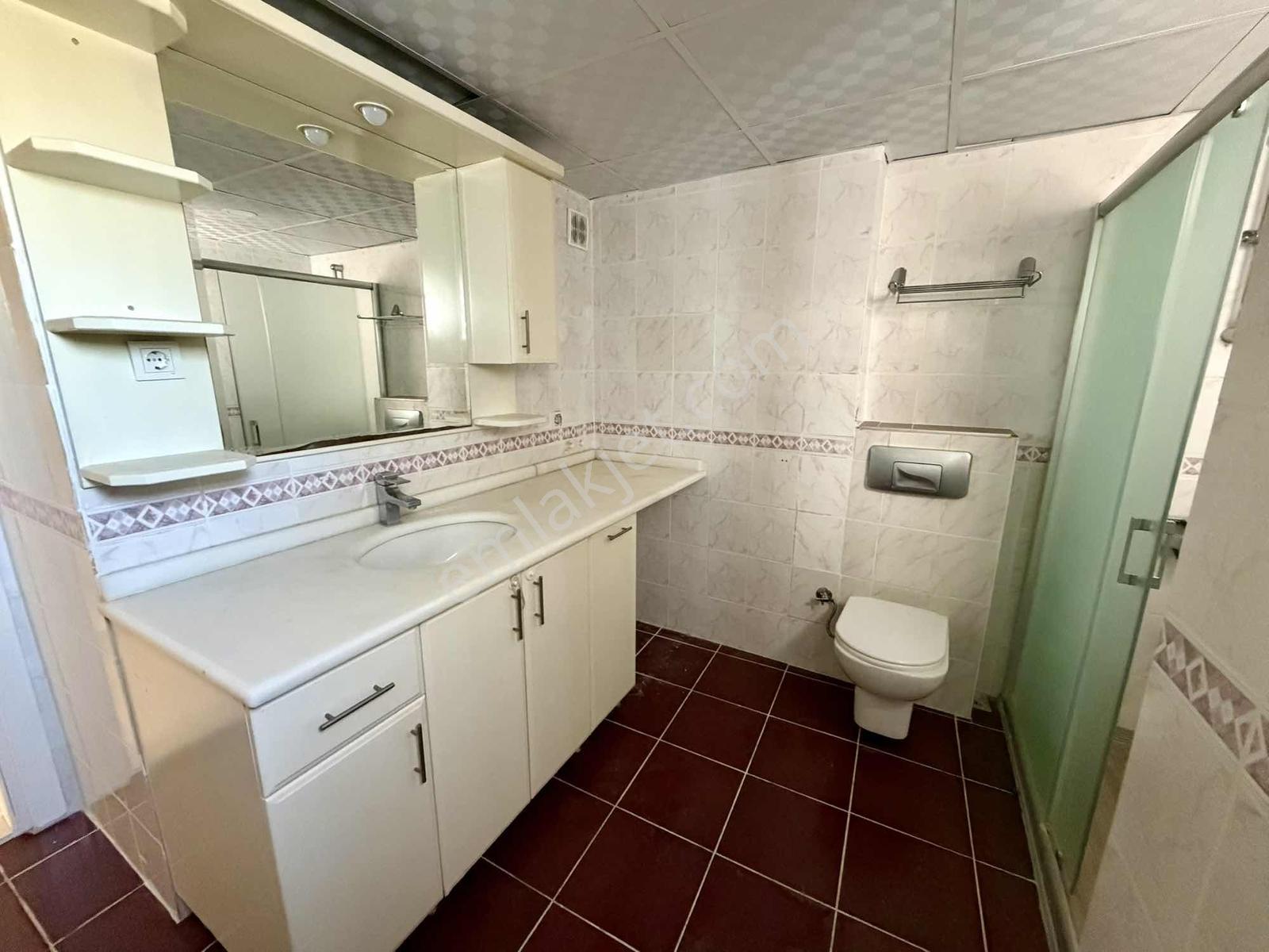 Fenerde Yüzme Havuzlu Site İçerisinde 3+1 Arakat Daire — fotoğraf 24