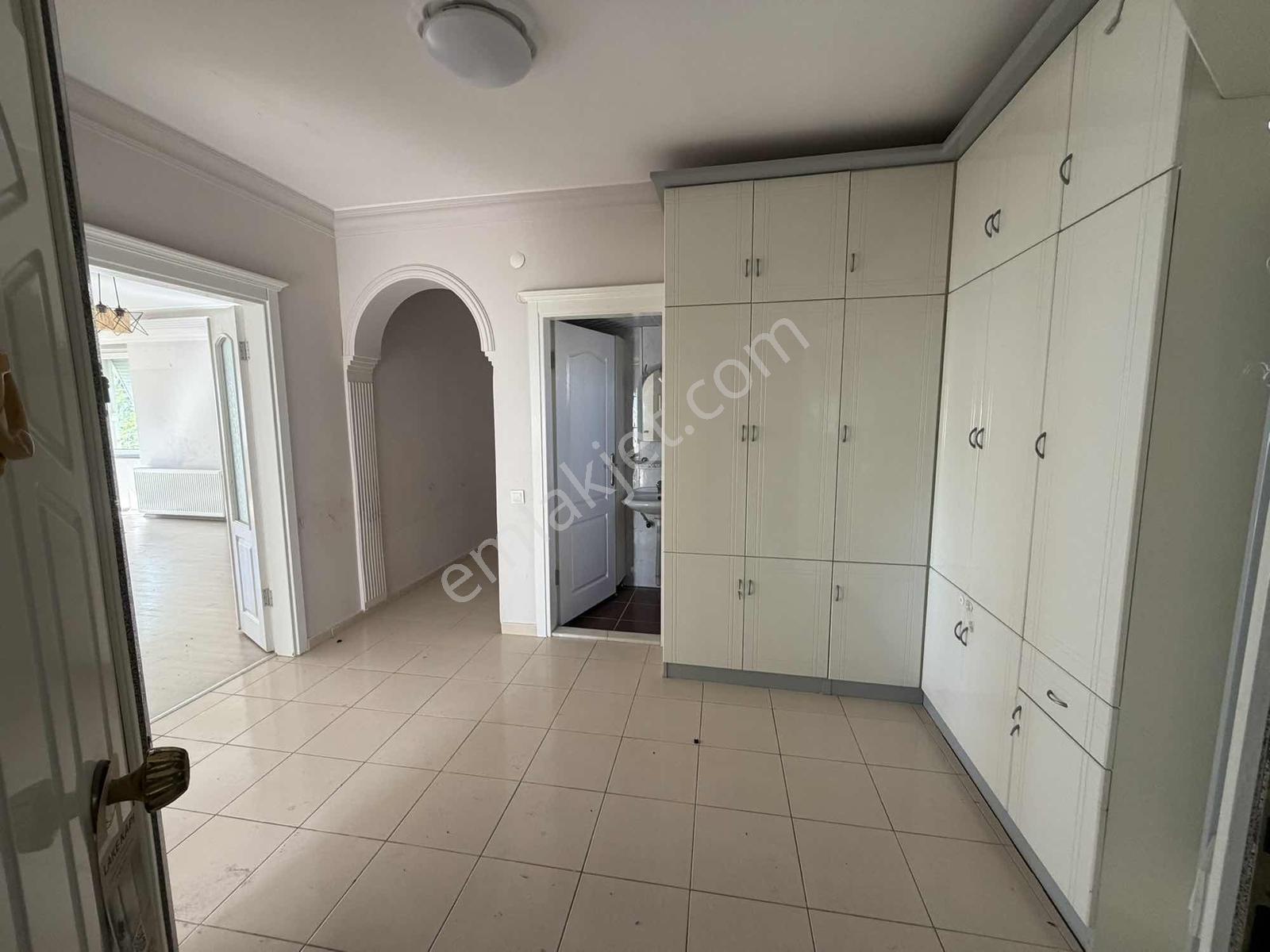 Fenerde Yüzme Havuzlu Site İçerisinde 3+1 Arakat Daire — fotoğraf 27