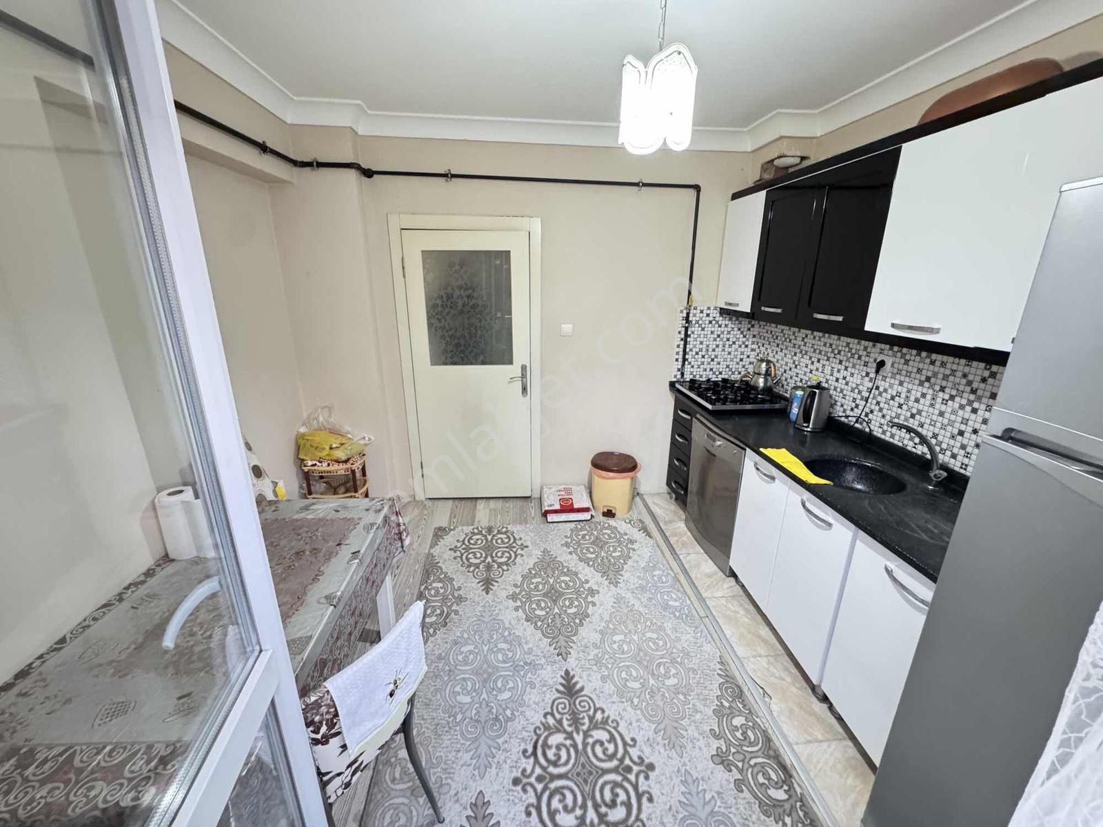 Şahin Grouptan Beşikkayada Cad.yakını 2+1 Asansörlü Kat Konumnda — fotoğraf 24
