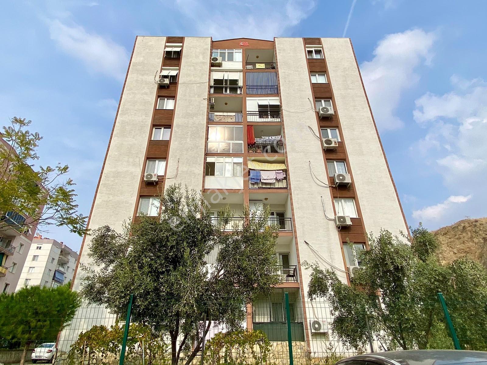 Harmandalı Pazar Yerinde Geniş 3+1 Satılık Daire