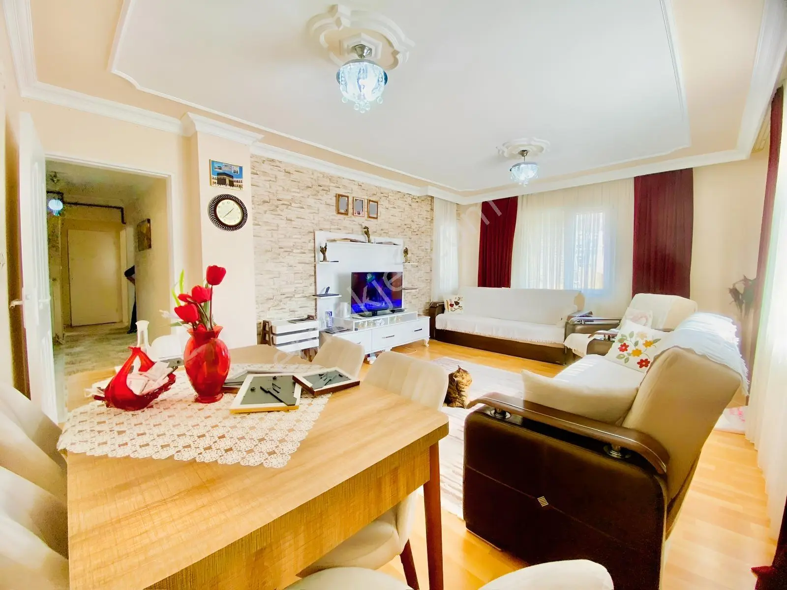 Harmandalı Pazar Yerinde Geniş 3+1 Satılık Daire — fotoğraf 7