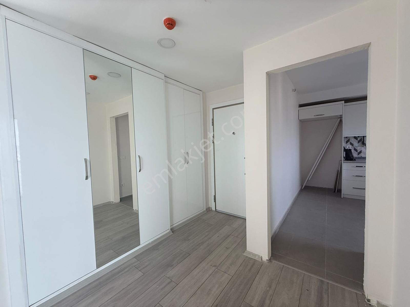 Remax Anı 'dan Kartal Acron Twins Sit. 'de Satılık 3+1 Daire — fotoğraf 9