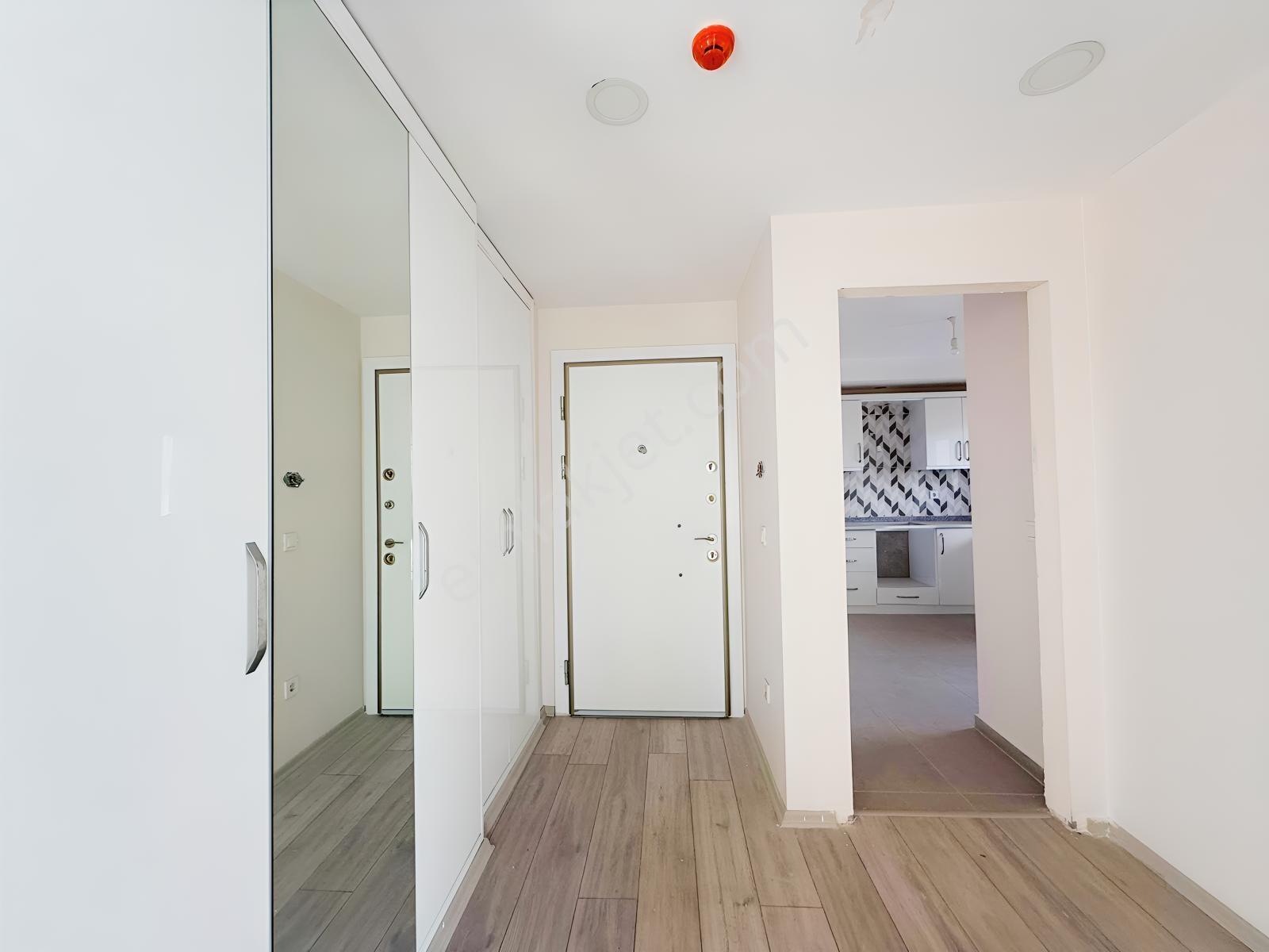 Remax Anı 'dan Kartal Acron Twins Sit. 'de Satılık 3+1 Daire — fotoğraf 10