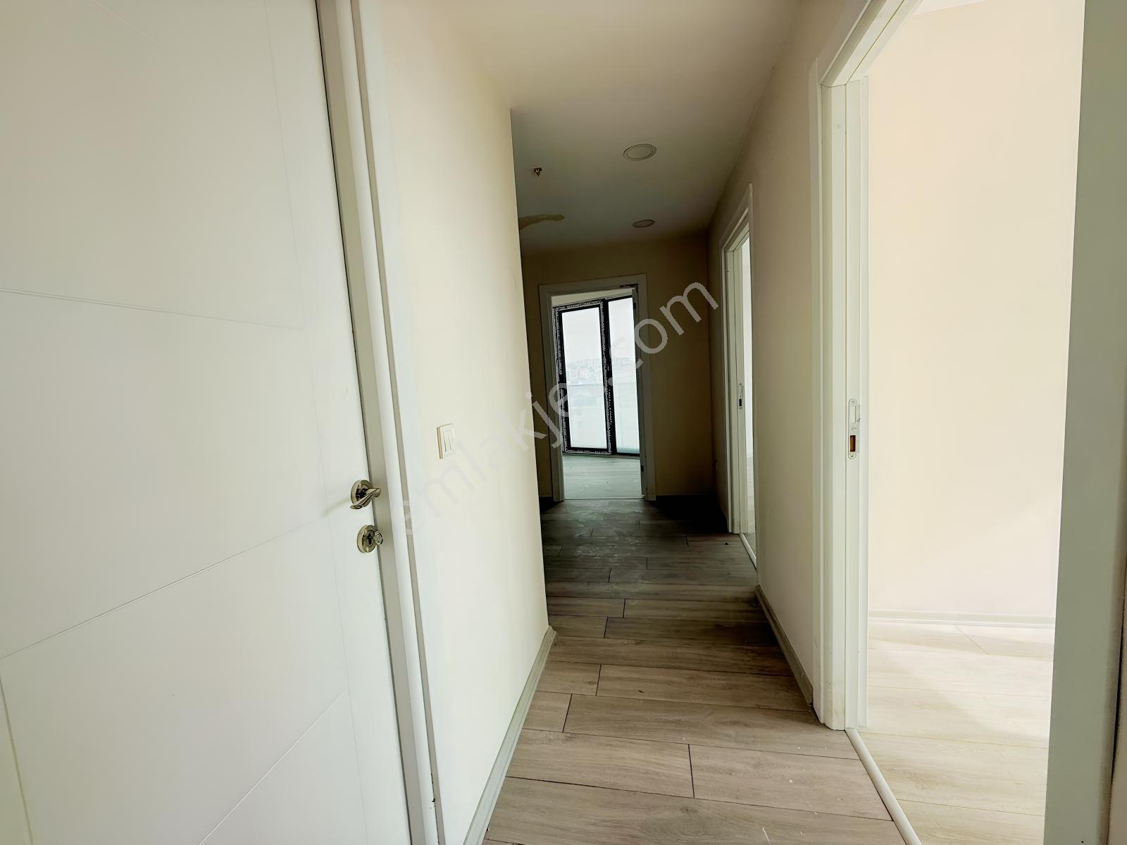 Remax Anı 'dan Kartal Acron Twins Sit. 'de Satılık 3+1 Daire — fotoğraf 13