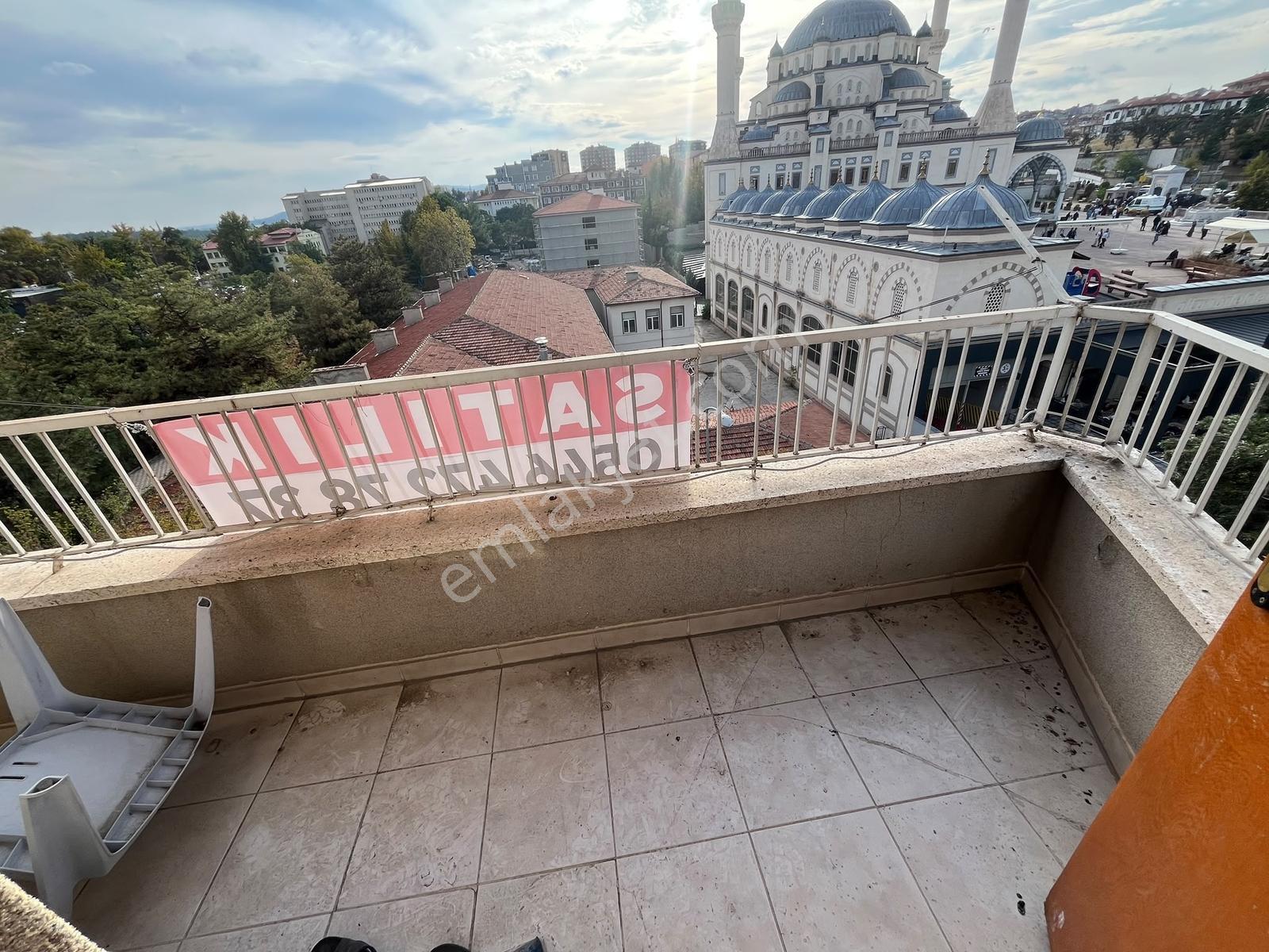 Nova'dan Hürriyet Caddesinde 3+1 Cepheleri Açık Daire — fotoğraf 7