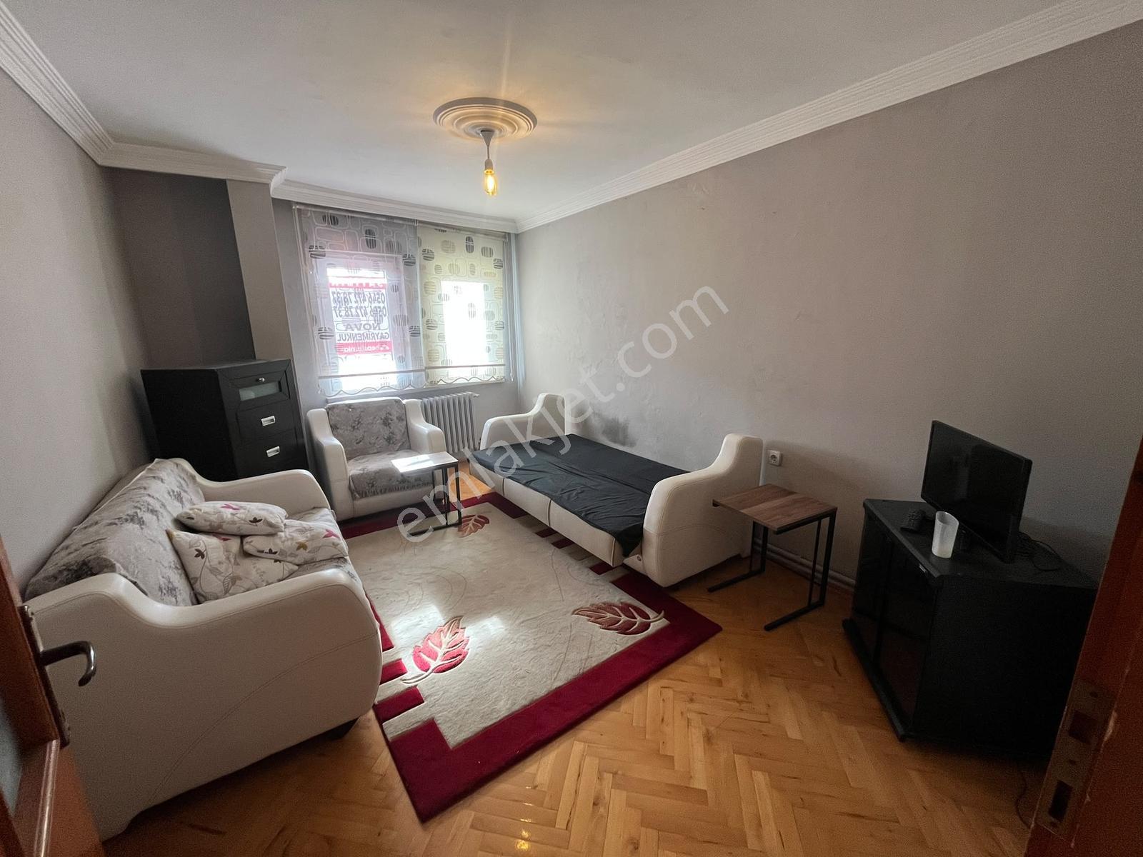 Nova'dan Hürriyet Caddesinde 3+1 Cepheleri Açık Daire — fotoğraf 11