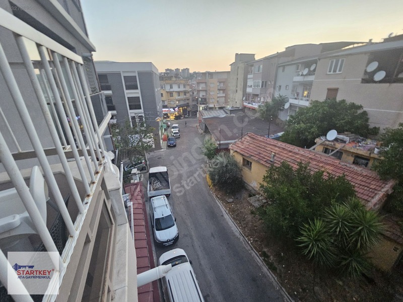 Karabağlar Gülyaka Mahallesi Çift Cepheli 3+1 Satılık Daire — fotoğraf 24