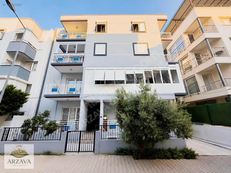 Gümüldürde Denize 270 M Satılık 2+1 Daire