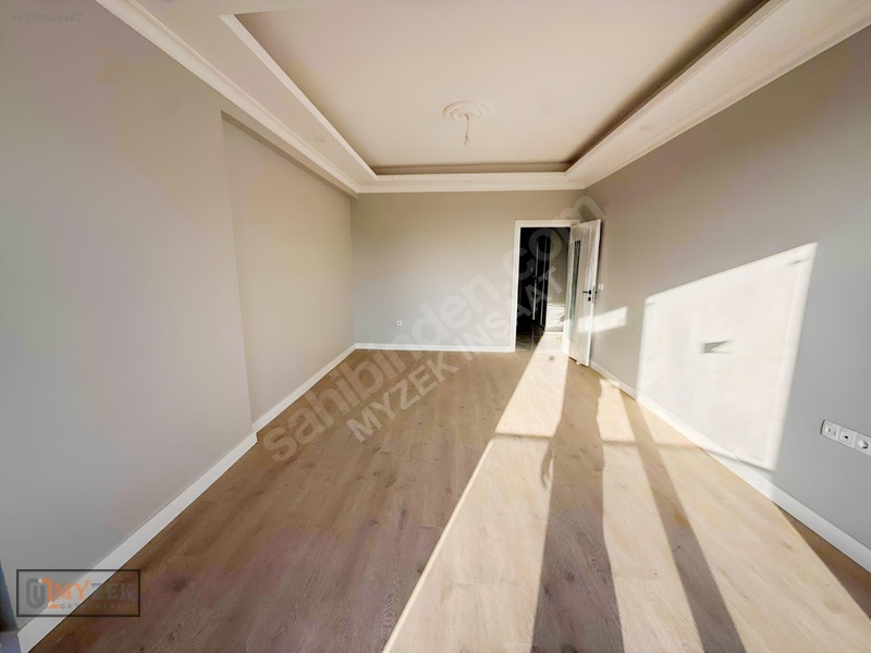 Bezırganbahçe'de Süper Konumda Satılık 2 + 1 Ara Kat Daıre — fotoğraf 8