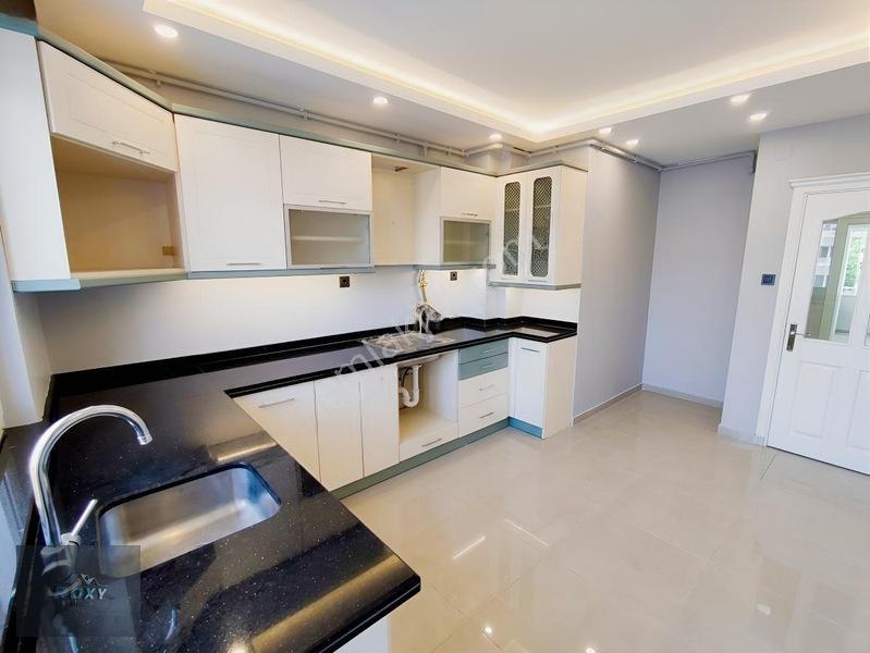 Roxy Grouptan Ferah, Bakımlı Ve 3 Cepheli Satılık 3+1 — fotoğraf 6