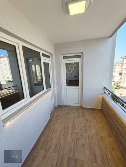 Roxy Grouptan Ferah, Bakımlı Ve 3 Cepheli Satılık 3+1 — fotoğraf 10