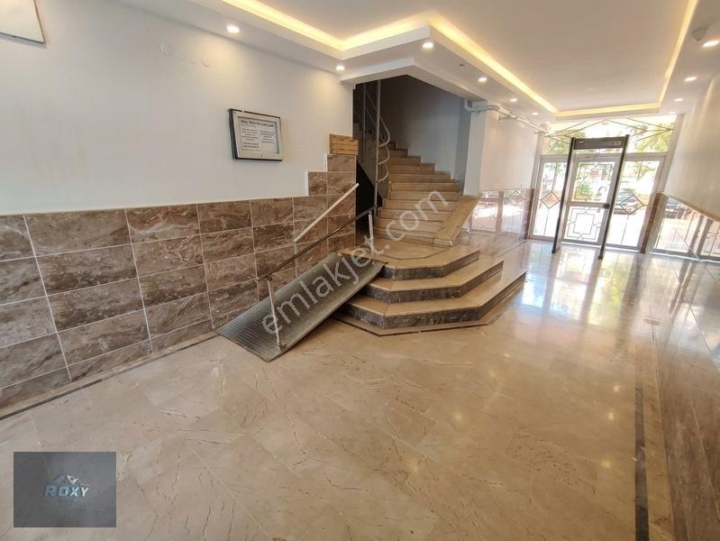 Roxy Grouptan Ferah, Bakımlı Ve 3 Cepheli Satılık 3+1 — fotoğraf 24