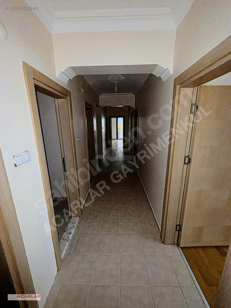 Kuzeykent Merkezi Konum Da .geniş Kullanışlı Satılık 3+1 Daire — fotoğraf 4