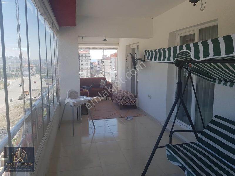 Yakacık Da Bulvar Üzeri Ara Kat Ön Cephe Ferah Manzaralı Daire