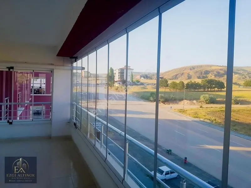 Yakacık Da Bulvar Üzeri Ara Kat Ön Cephe Ferah Manzaralı Daire — fotoğraf 5