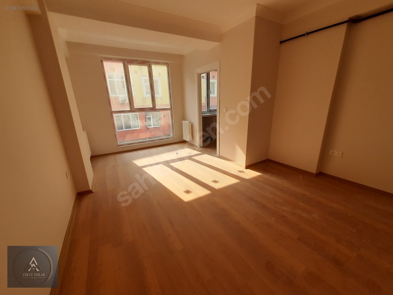 Merkezi Konumda Satılık Arakat 2+1 Daire — fotoğraf 3