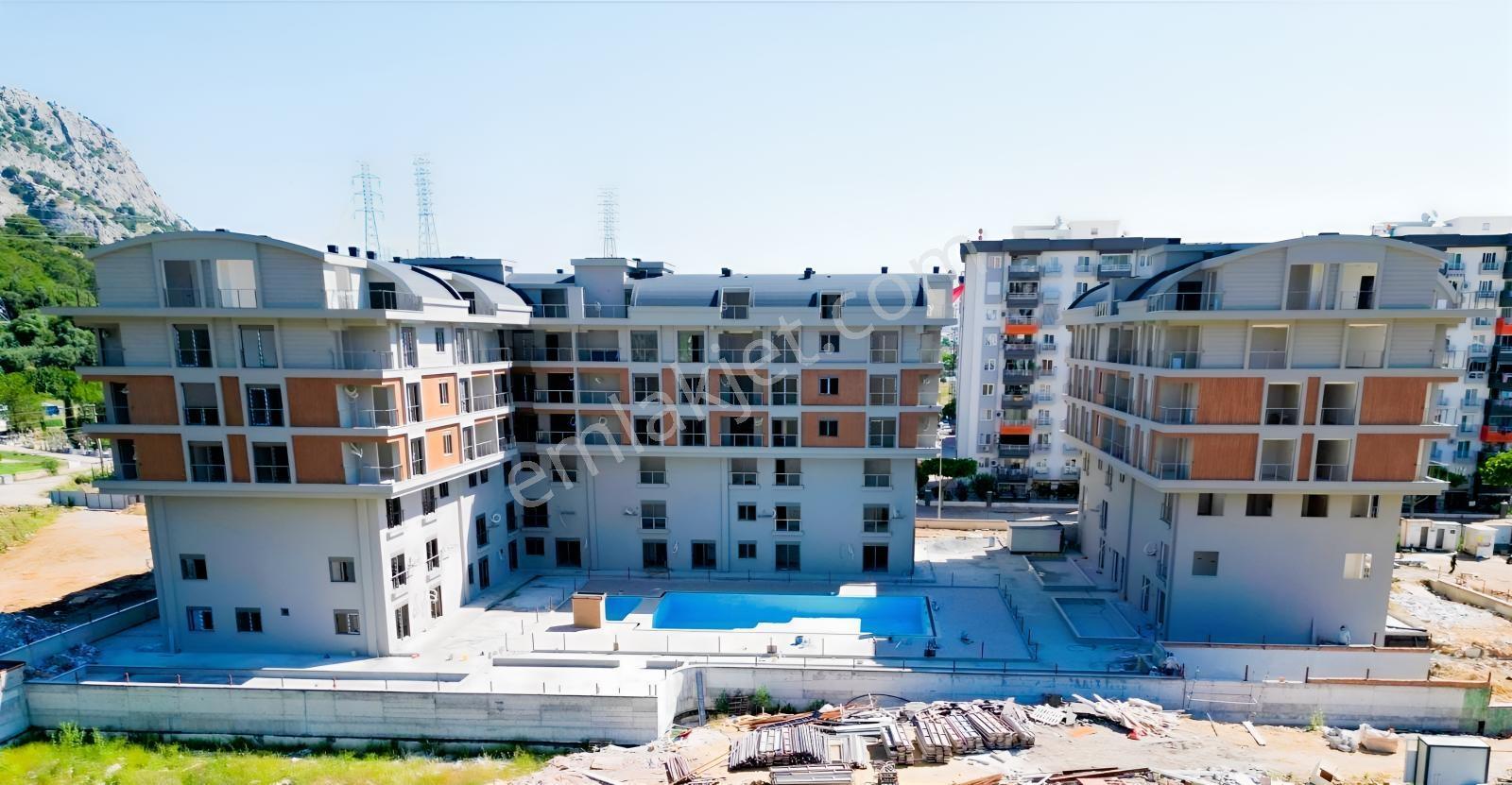 Sıfır Arakat Dubleks 3+1 Lüks Site İçerisin'de Satılık Daire — fotoğraf 13