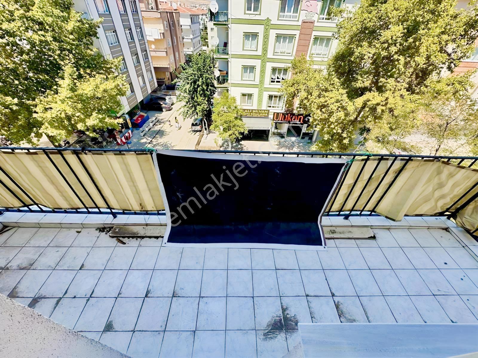 Ulukan'dn Sincan Merkez Gimsa Yakını Çook Geniş 3 Balkonlu Daire — fotoğraf 23