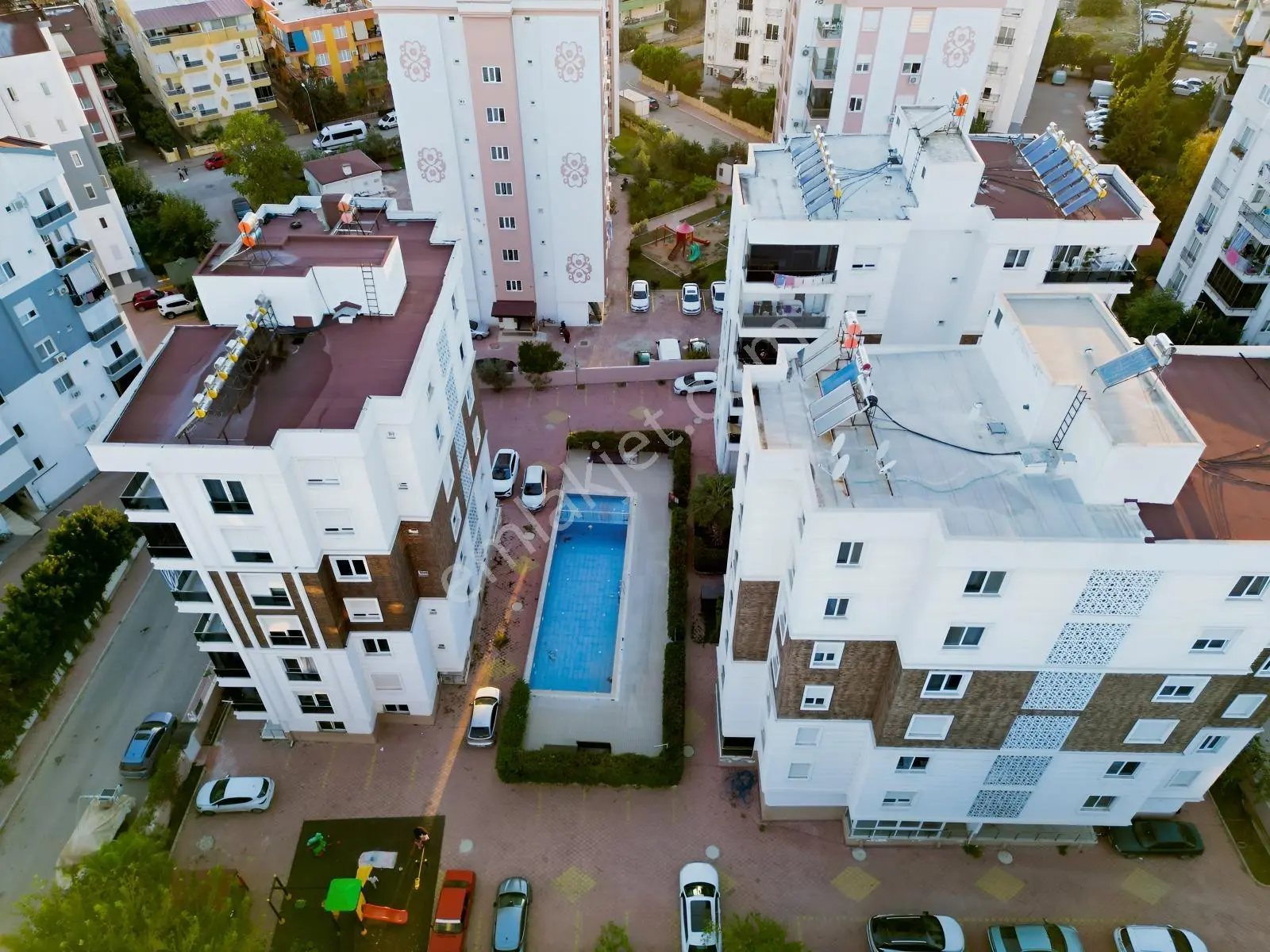 Antalya Şafak Mh'de Satılık 3+1 140m² 3.kat Daire — fotoğraf 2