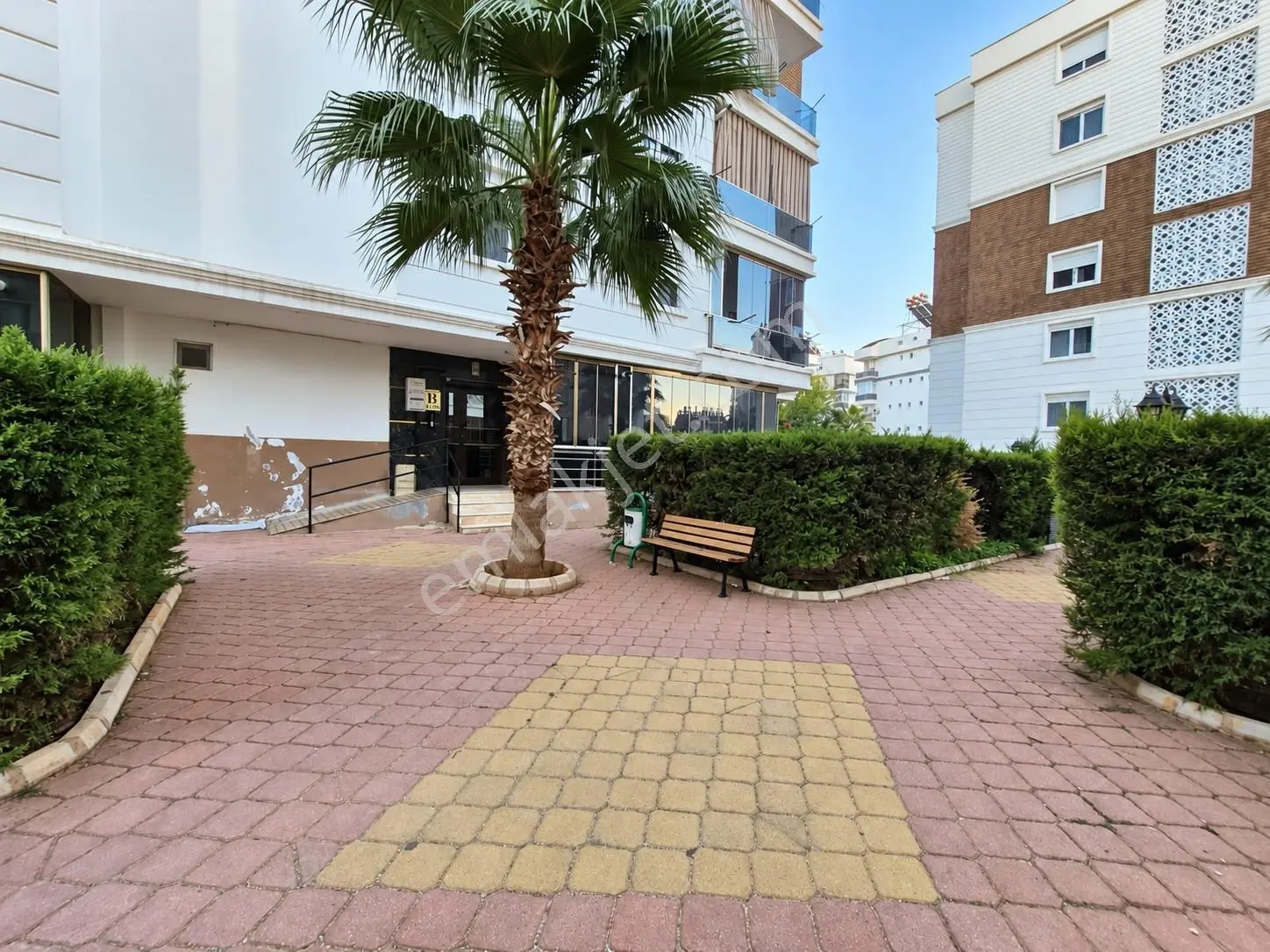 Antalya Şafak Mh'de Satılık 3+1 140m² 3.kat Daire — fotoğraf 11