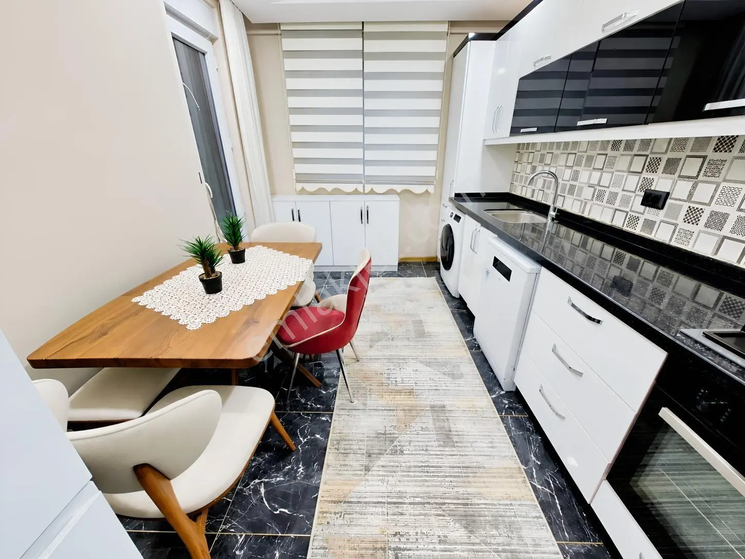 Antalya Şafak Mh'de Satılık 3+1 140m² 3.kat Daire — fotoğraf 18